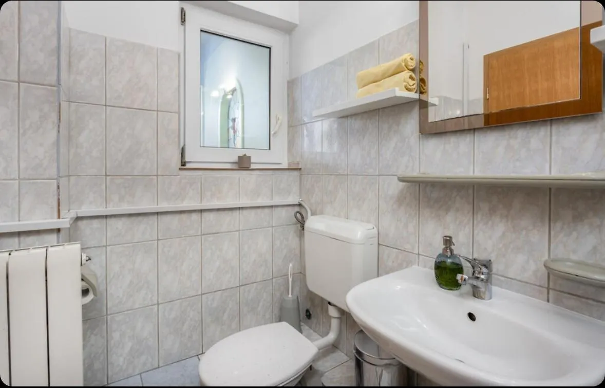Villa Ana Selce 0*,