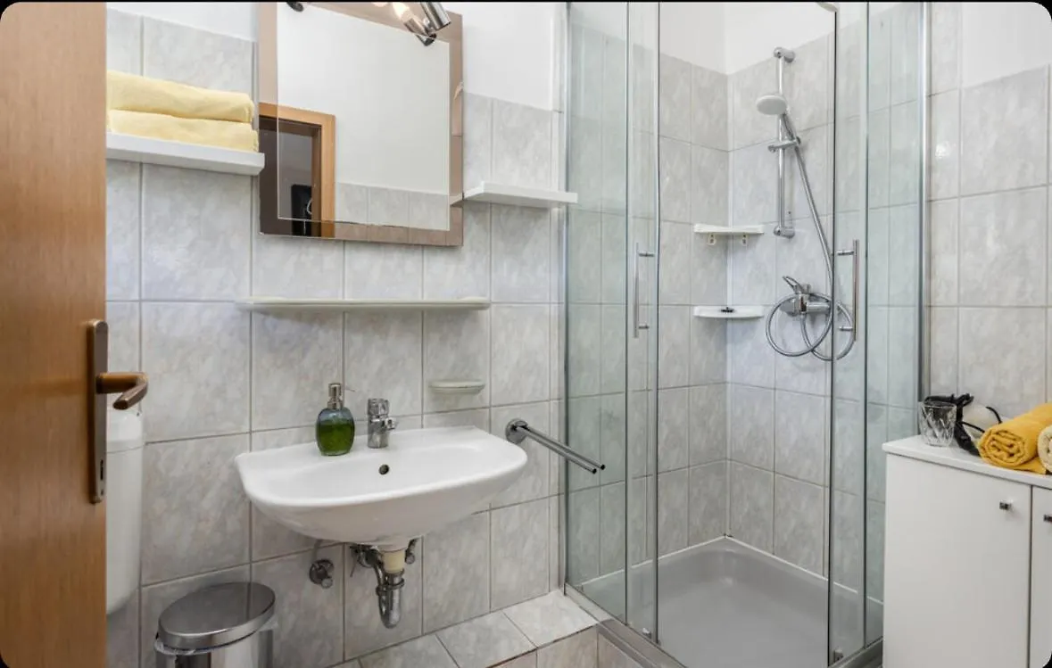Villa Ana Selce Guest house